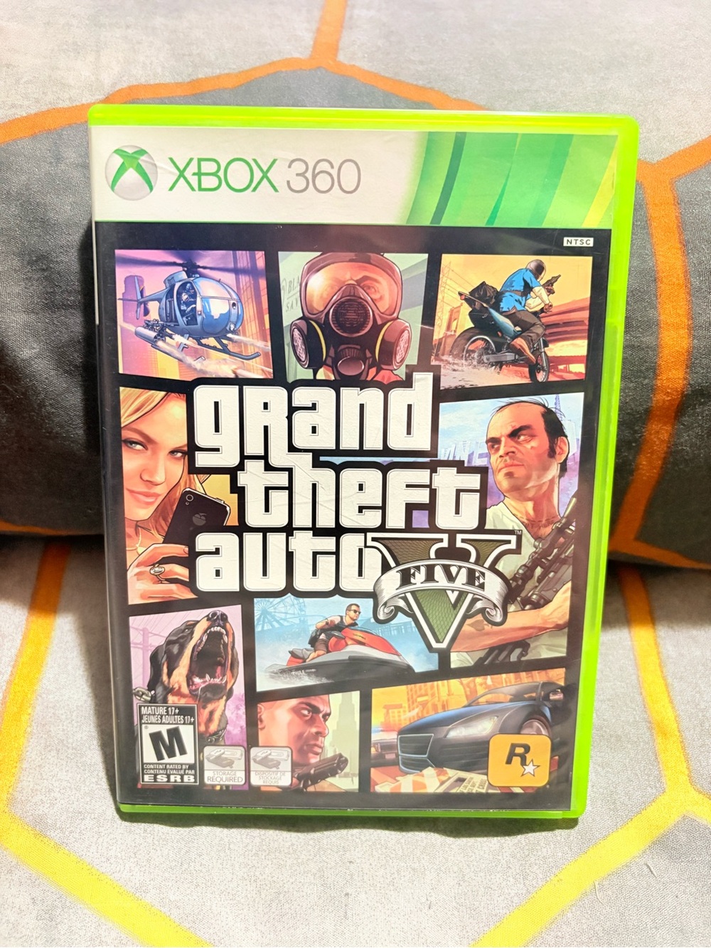 Grand Theft Auto V GTA 5 (Microsoft Xbox 360, 2013)